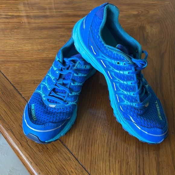 Merrell blue lightweight running shoe - Picture 2 of 3